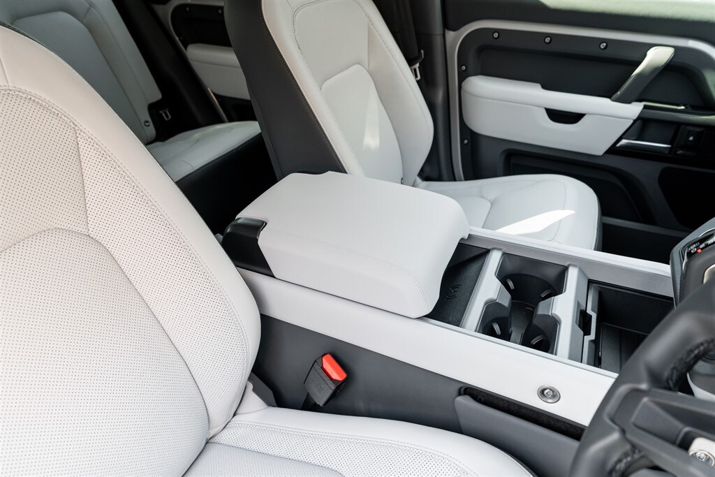 Used Land Rover Defender 110 2026 for sale - 78212168: Photo 42