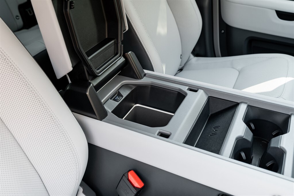 Used Land Rover Defender 110 2026 for sale - 78212168: Photo 43