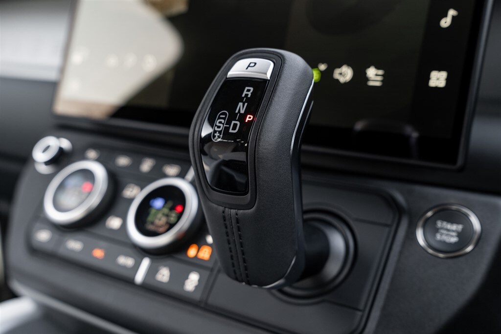 Used Land Rover Defender 110 2026 for sale - 78212168: Photo 54