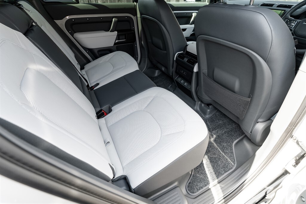 Used Land Rover Defender 110 2026 for sale - 78212168: Photo 63