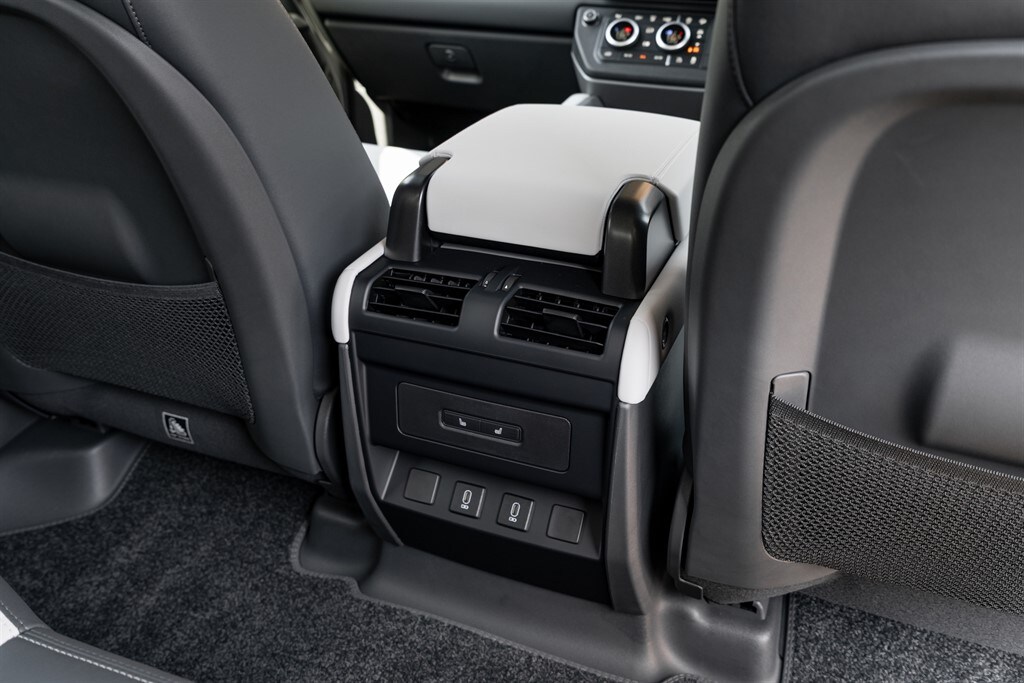 Used Land Rover Defender 110 2026 for sale - 78212168: Photo 64