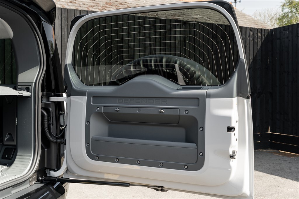 Used Land Rover Defender 110 2026 for sale - 78212168: Photo 67