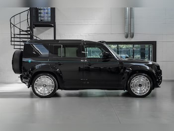 Used Land Rover Defender 110 2026 for sale - 78393053: Photo