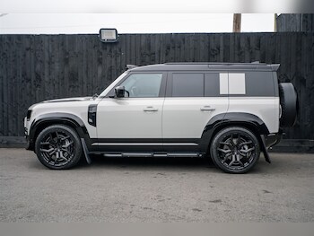 Used Land Rover Defender 110 2026 for sale - 77910080: Photo