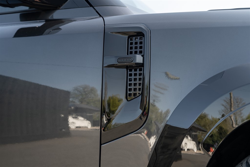 Used Land Rover Defender 110 2026 for sale - 78212167: Photo 17