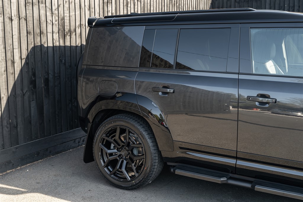 Used Land Rover Defender 110 2026 for sale - 78212167: Photo 21