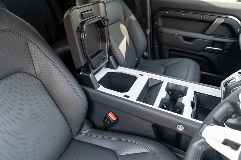 Used Land Rover Defender 110 2026 for sale - 78212167: Photo 39