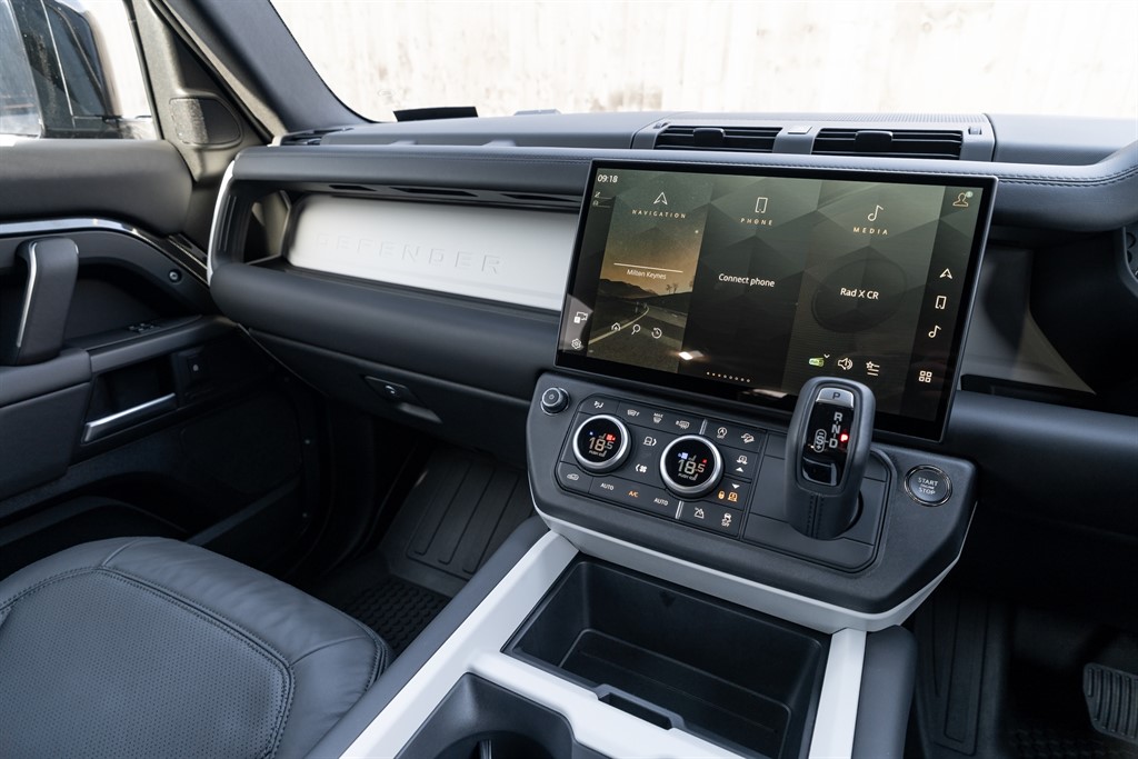 Used Land Rover Defender 110 2026 for sale - 78212167: Photo 45