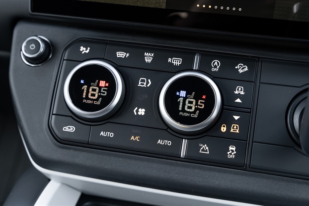 Used Land Rover Defender 110 2026 for sale - 78212167: Photo 49