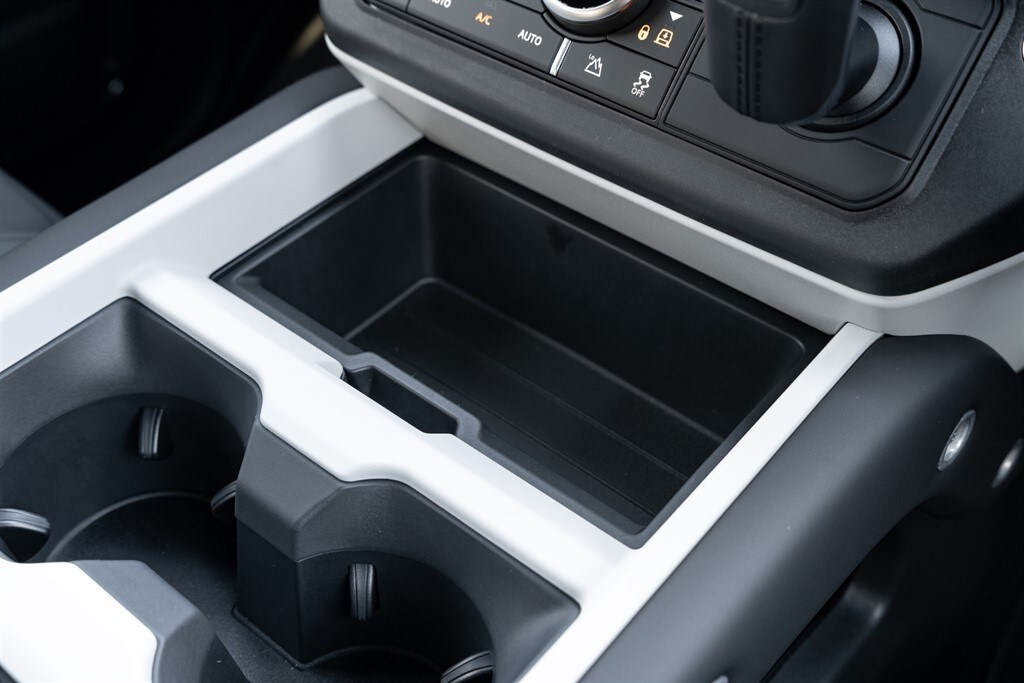 Used Land Rover Defender 110 2026 for sale - 78212167: Photo 53