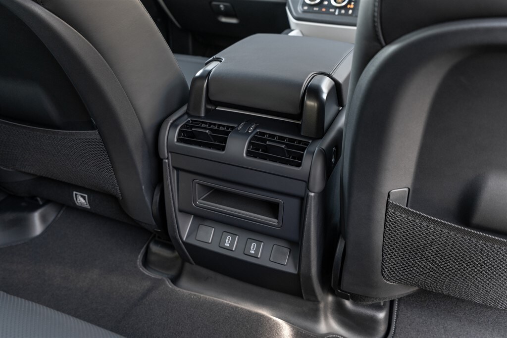 Used Land Rover Defender 110 2026 for sale - 78212167: Photo 59