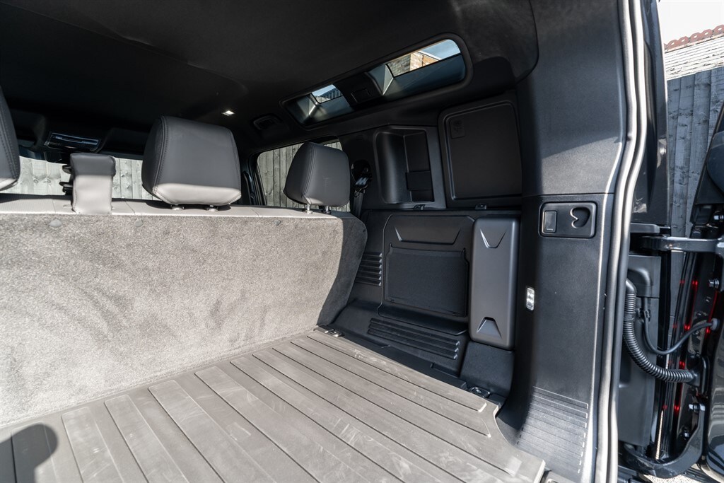 Used Land Rover Defender 110 2026 for sale - 78212167: Photo 61