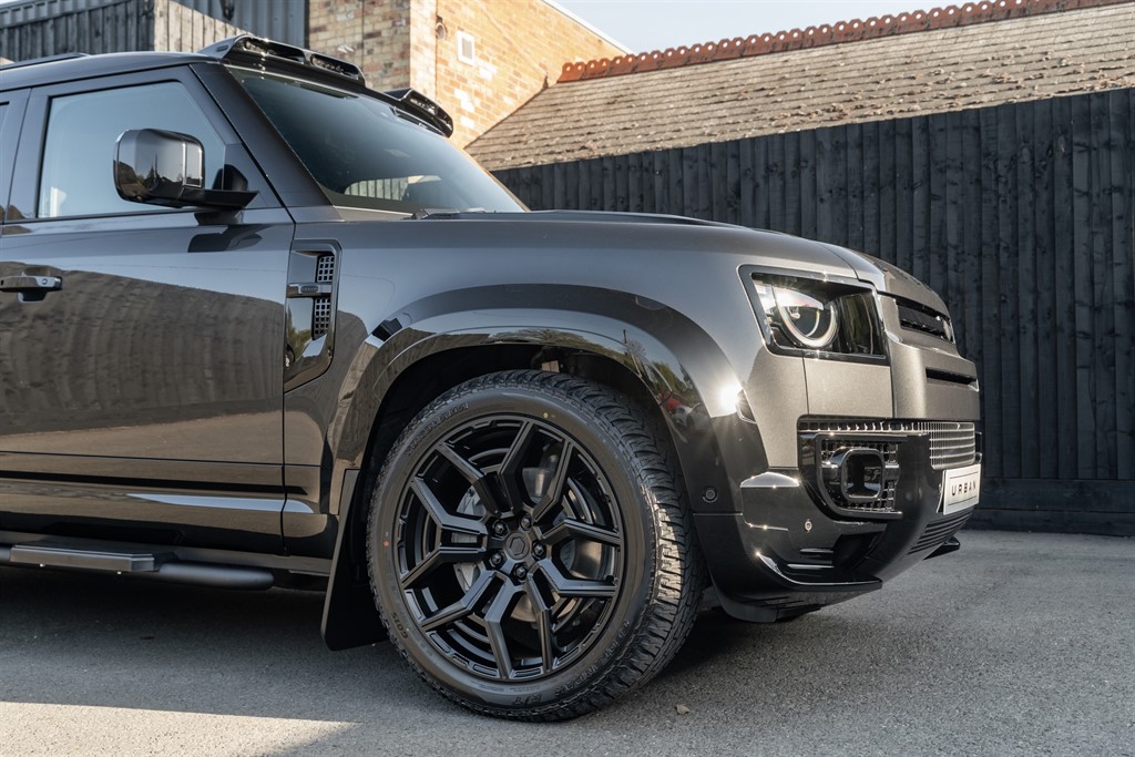 Used Land Rover Defender 110 2026 for sale - 78212167: Photo 9