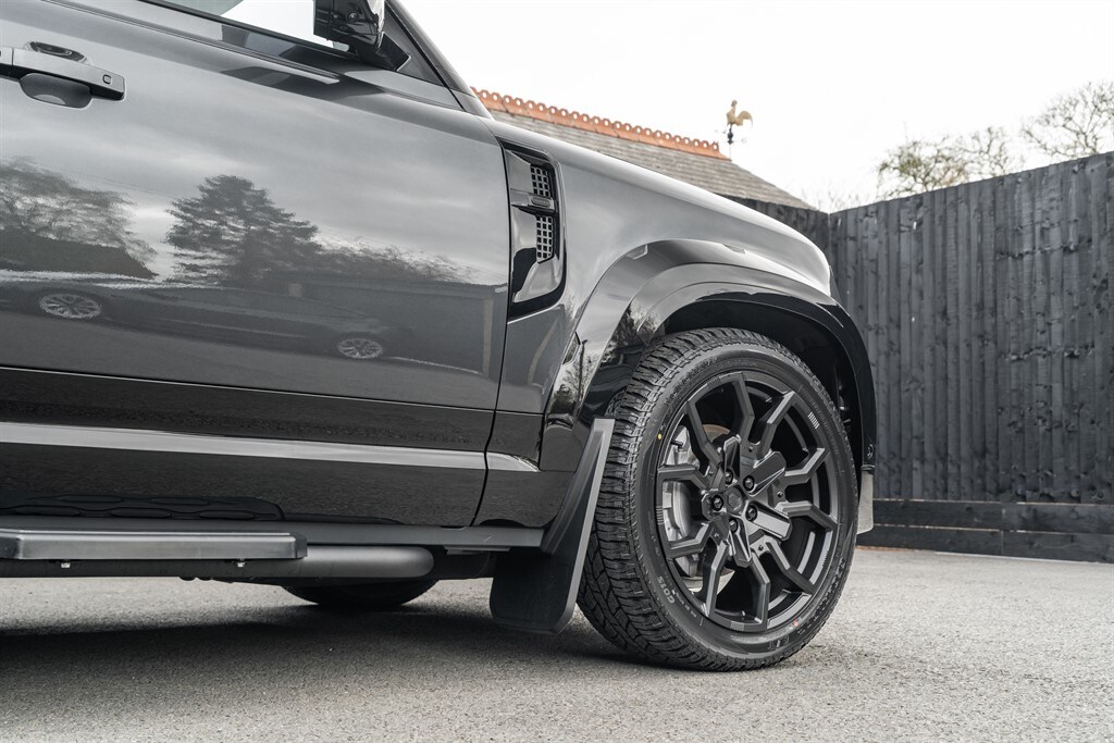 Used Land Rover Defender 110 2026 for sale - 78089094: Photo 17