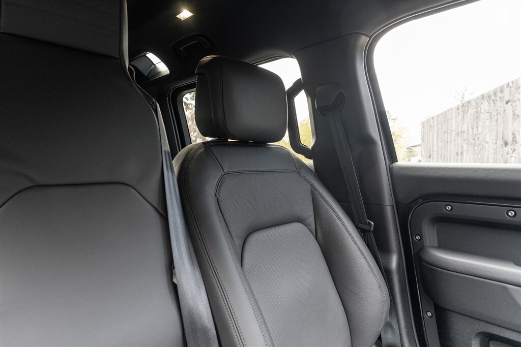 Used Land Rover Defender 110 2026 for sale - 78089094: Photo 37
