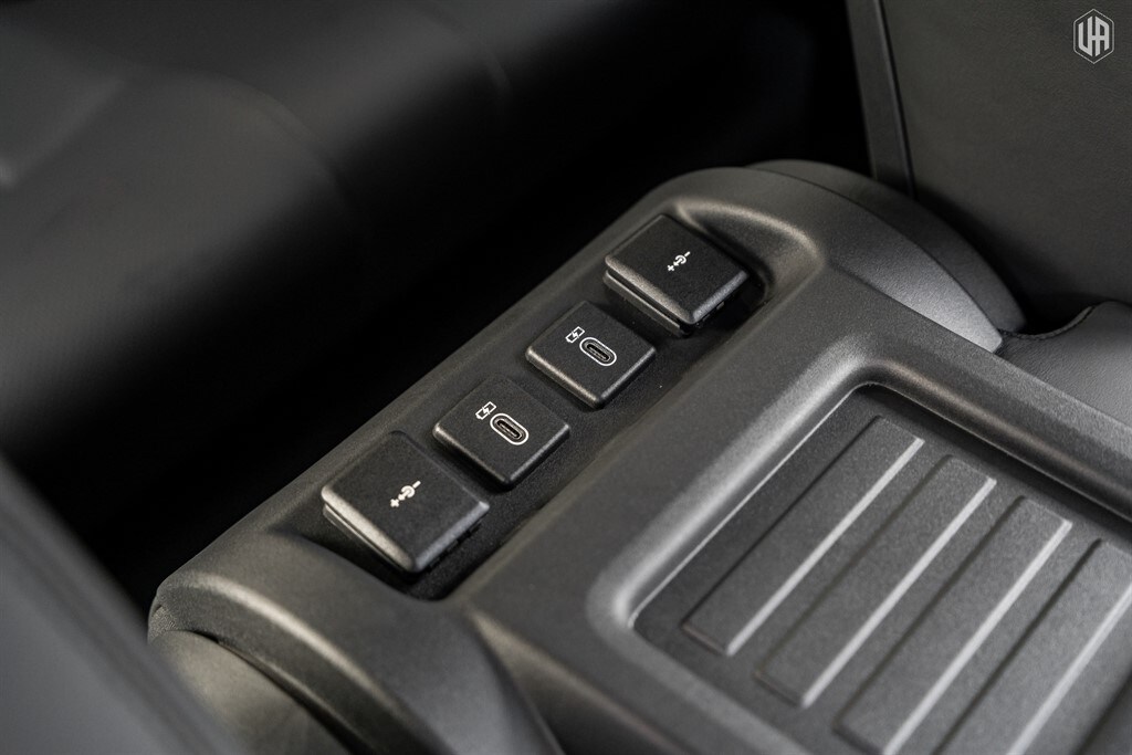 Used Land Rover Defender 110 2026 for sale - 78089094: Photo 42