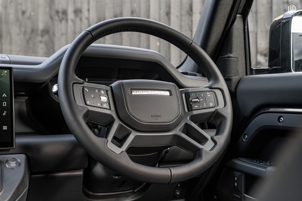 Used Land Rover Defender 110 2026 for sale - 78089094: Photo 43
