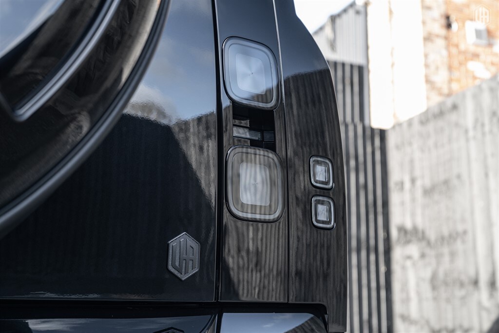 Used Land Rover Defender 110 2025 for sale - 77910110: Photo 30