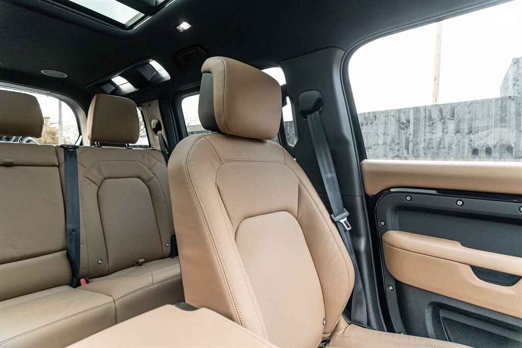 Used Land Rover Defender 110 2025 for sale - 77910110: Photo 37