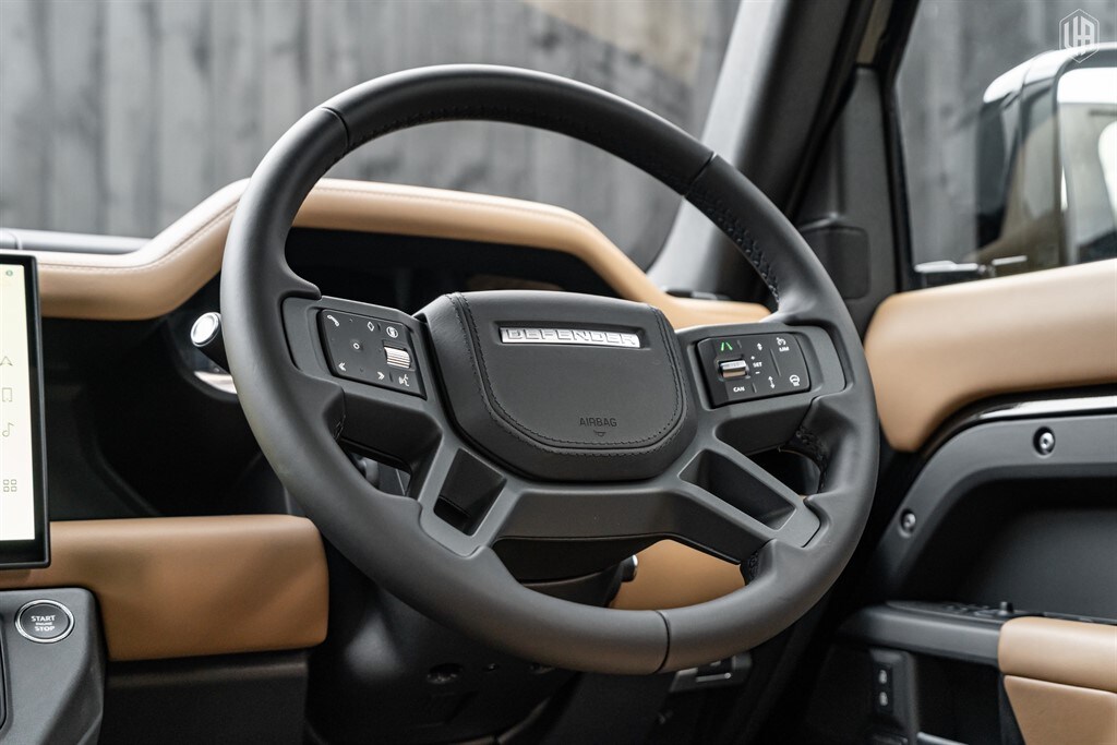 Used Land Rover Defender 110 2025 for sale - 77910110: Photo 42