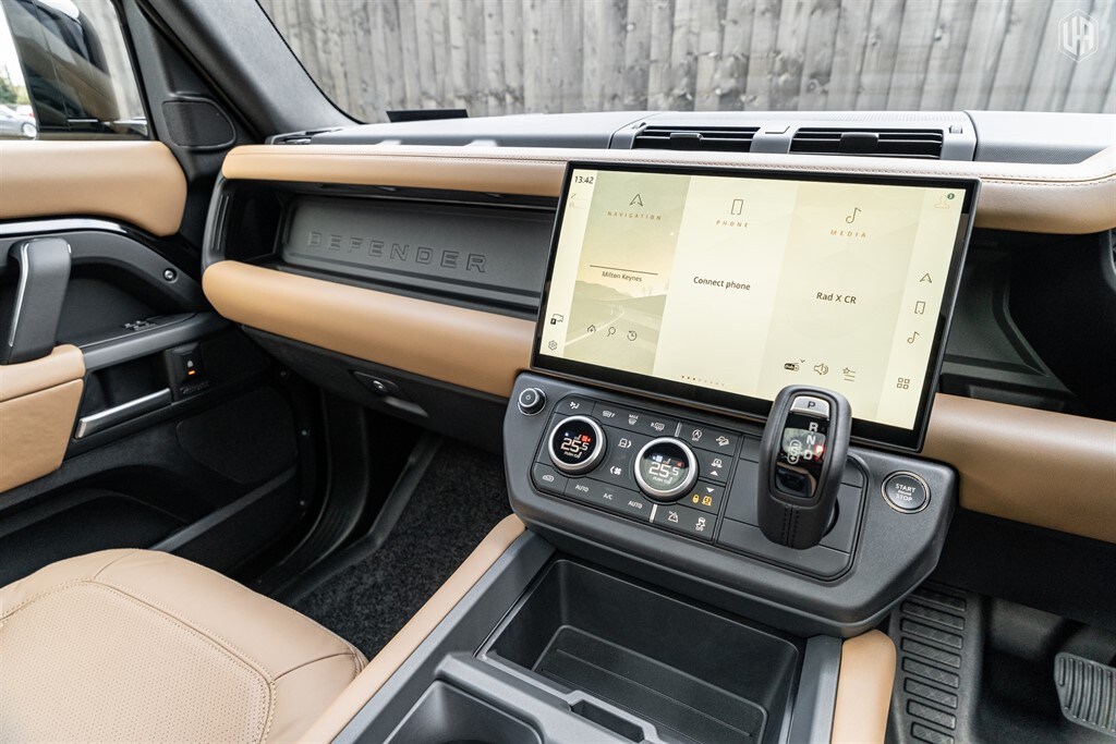 Used Land Rover Defender 110 2025 for sale - 77910110: Photo 47