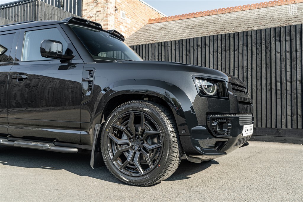 Used Land Rover Defender 110 2026 for sale - 77965542: Photo 10