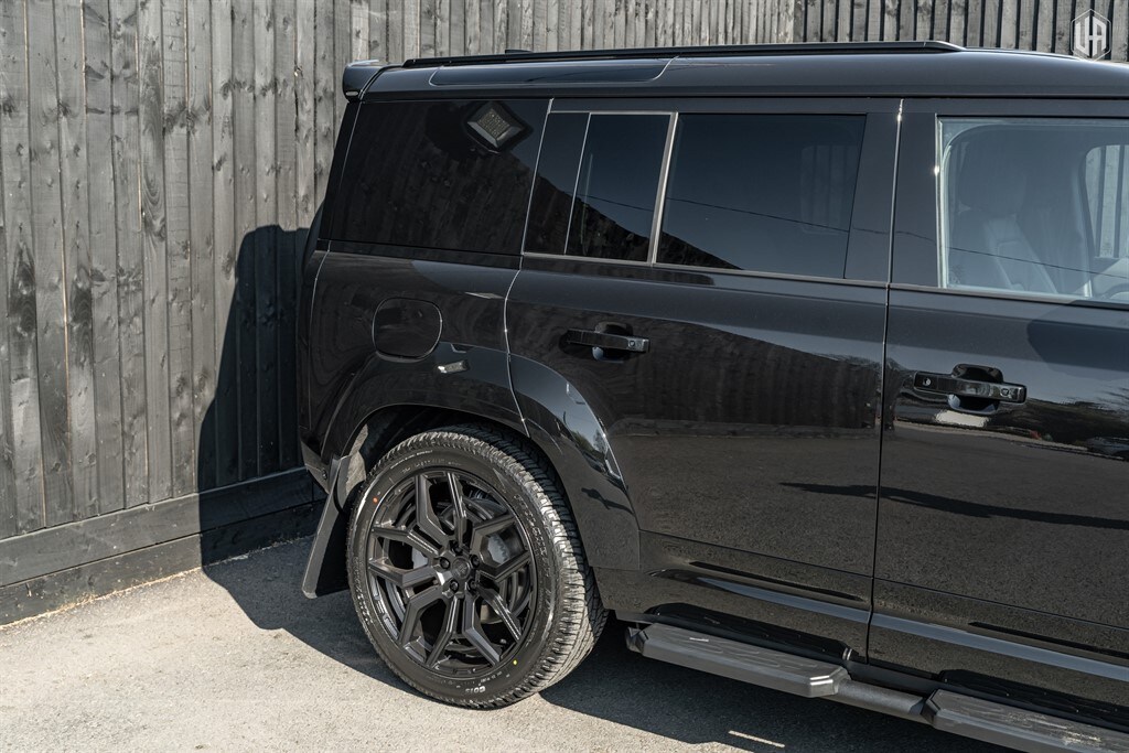 Used Land Rover Defender 110 2026 for sale - 77965542: Photo 16