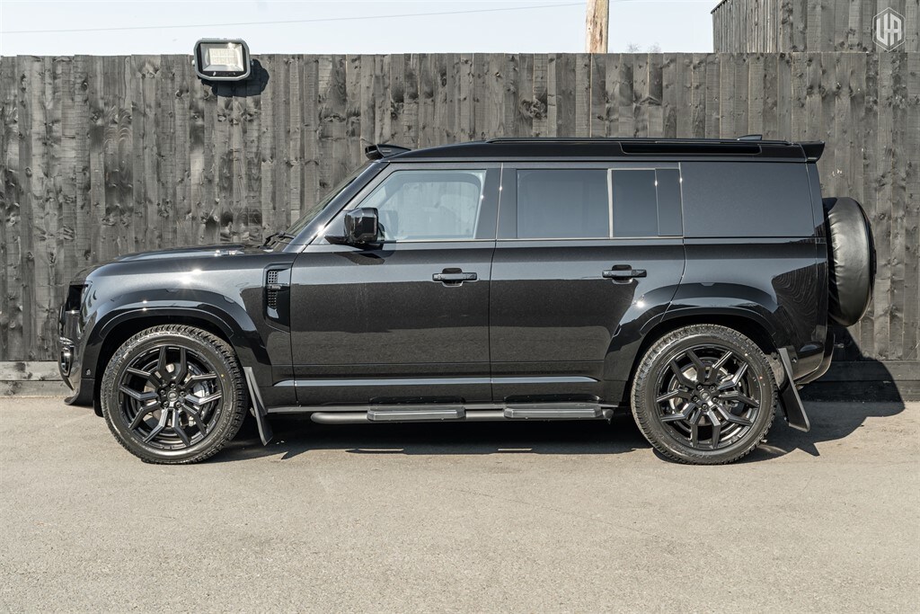 Used Land Rover Defender 110 2026 for sale - 77965542: Photo 3