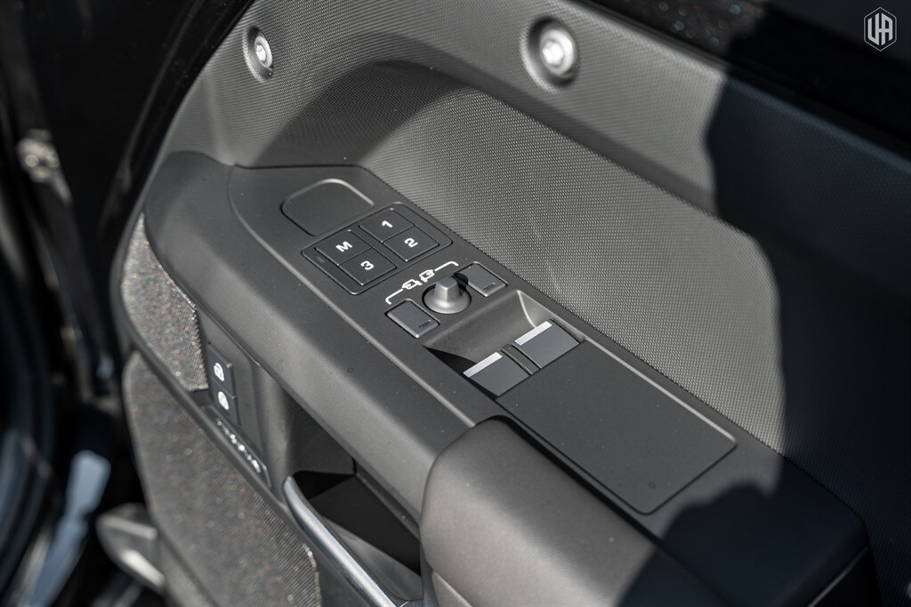 Used Land Rover Defender 110 2026 for sale - 77965542: Photo 33