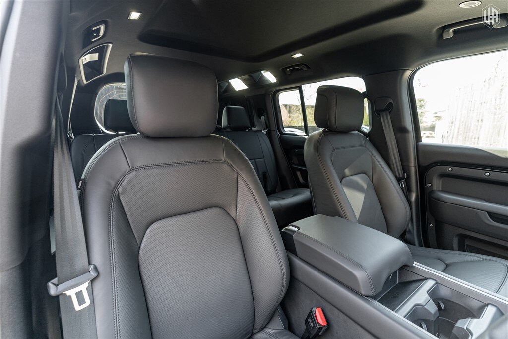 Used Land Rover Defender 110 2026 for sale - 77965542: Photo 37