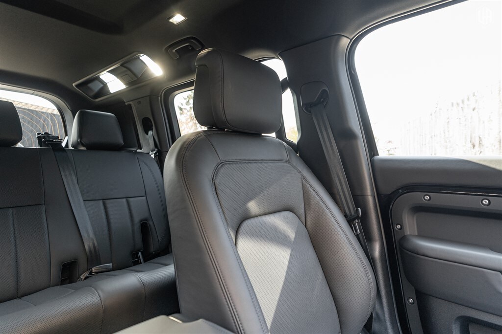 Used Land Rover Defender 110 2026 for sale - 77965542: Photo 38