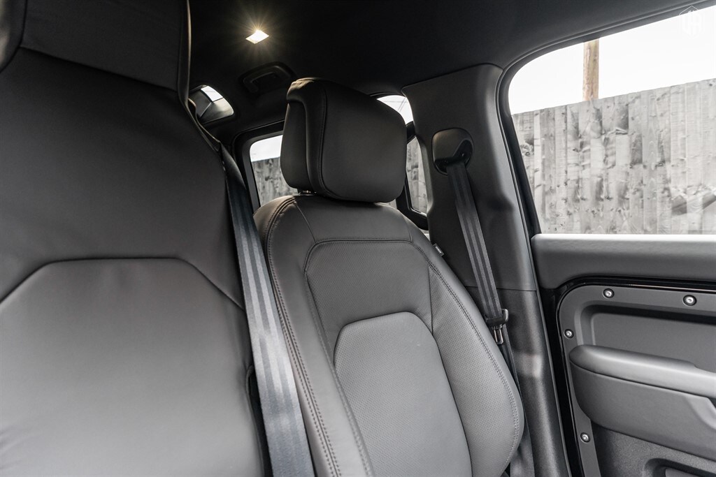 Used Land Rover Defender 110 2025 for sale - 77910096: Photo 37