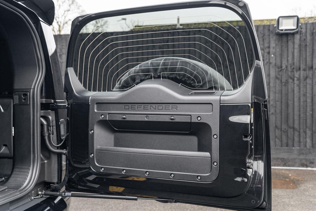 Used Land Rover Defender 110 2025 for sale - 77910096: Photo 65