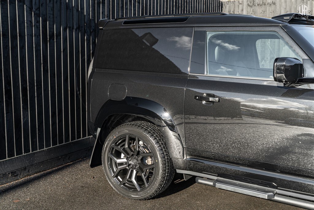 Used Land Rover Defender 90 2026 for sale - 77910076: Photo 16