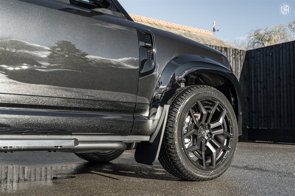 Used Land Rover Defender 90 2026 for sale - 77910076: Photo 17