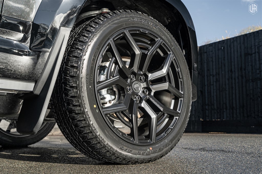 Used Land Rover Defender 90 2026 for sale - 77910076: Photo 18