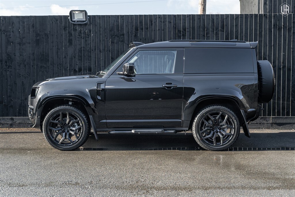 Used Land Rover Defender 90 2026 for sale - 77910076: Photo 3