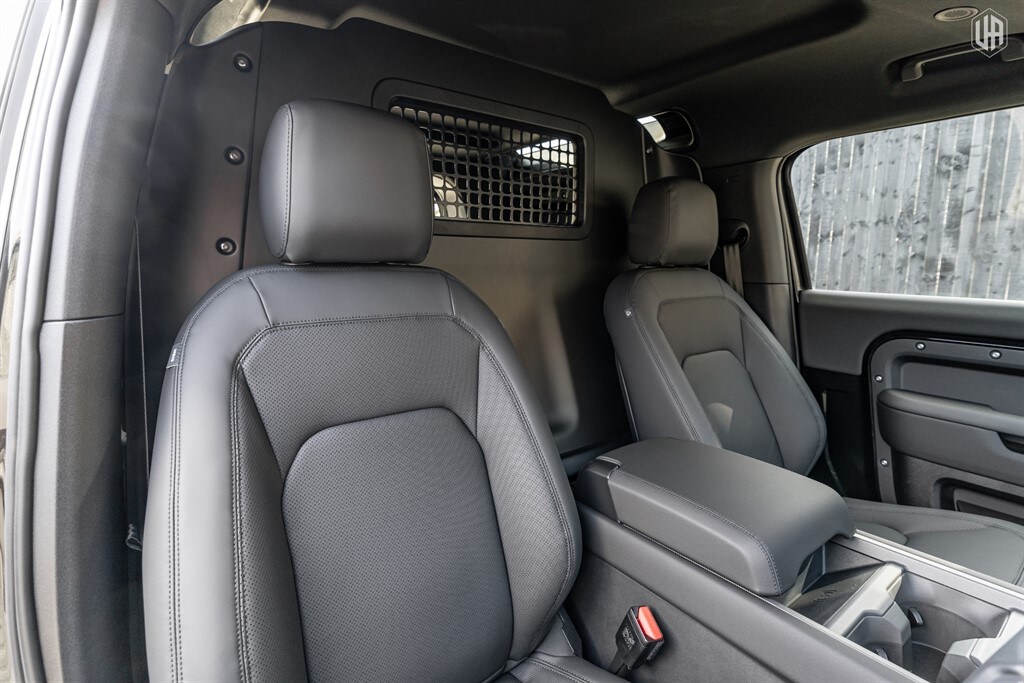 Used Land Rover Defender 90 2026 for sale - 77910076: Photo 37