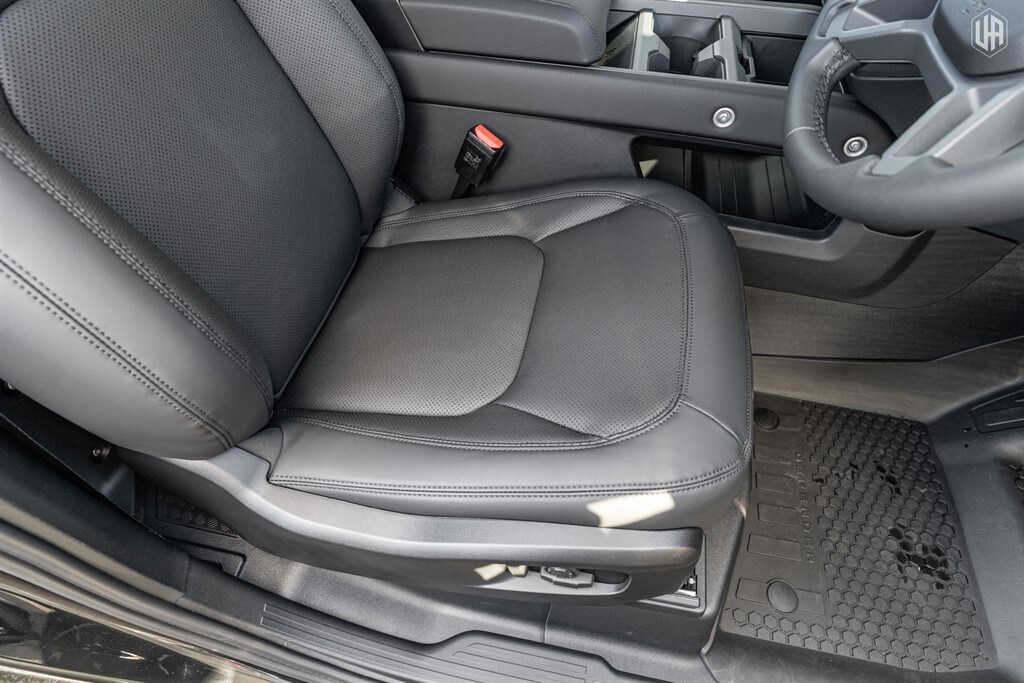 Used Land Rover Defender 90 2026 for sale - 77910076: Photo 39