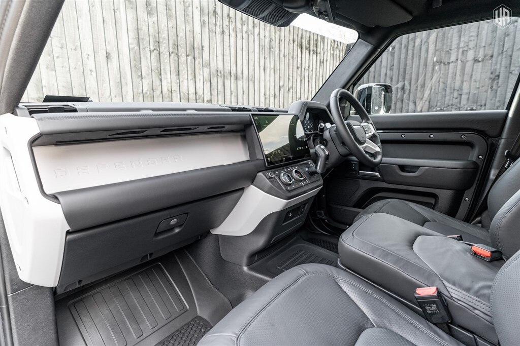 Used Land Rover Defender 110 2026 for sale - 77910107: Photo 36