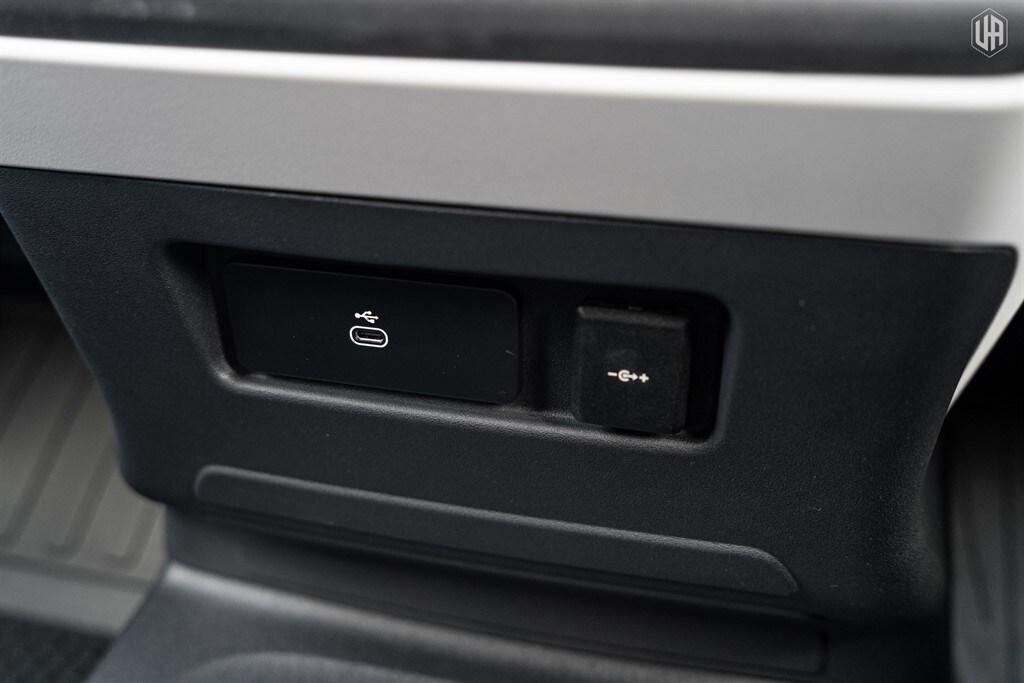 Used Land Rover Defender 110 2026 for sale - 77910107: Photo 56