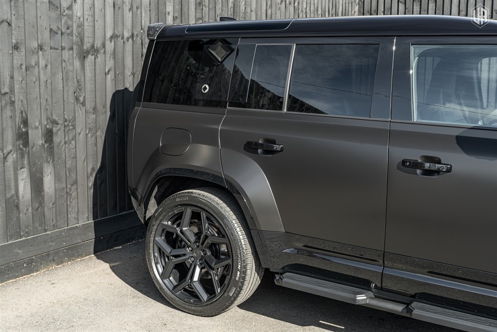 Used Land Rover Defender 110 2026 for sale - 77918280: Photo 15