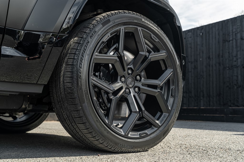 Used Land Rover Defender 110 2026 for sale - 77918280: Photo 17