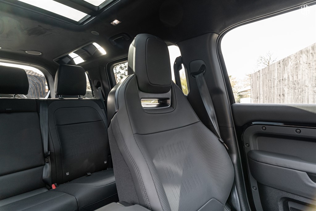 Used Land Rover Defender 110 2026 for sale - 77918280: Photo 37