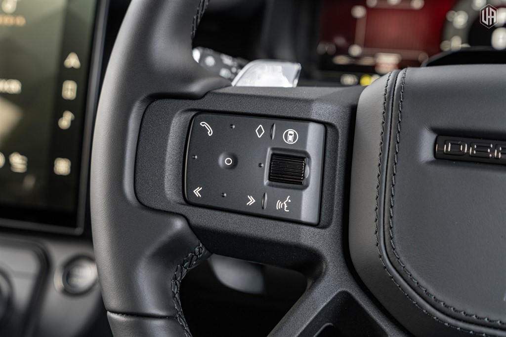 Used Land Rover Defender 110 2026 for sale - 77918280: Photo 43