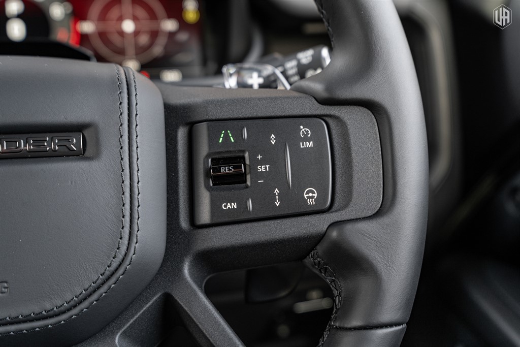 Used Land Rover Defender 110 2026 for sale - 77918280: Photo 44