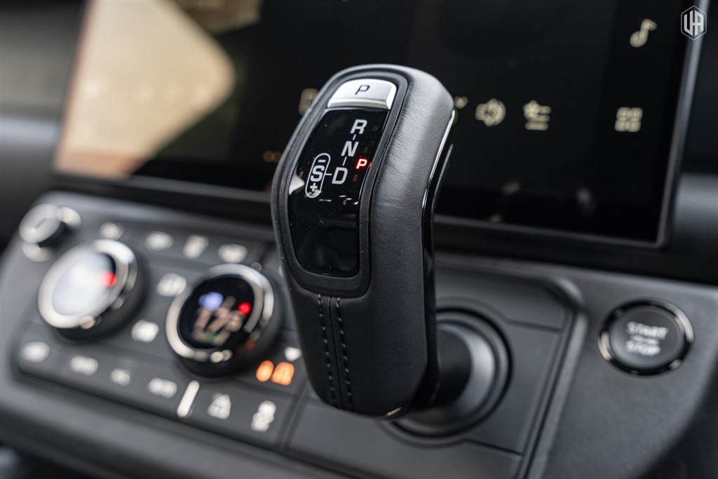 Used Land Rover Defender 110 2026 for sale - 77918280: Photo 52