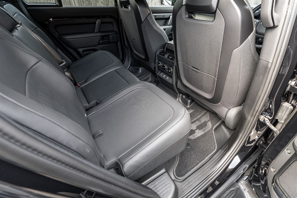 Used Land Rover Defender 110 2026 for sale - 77918280: Photo 62