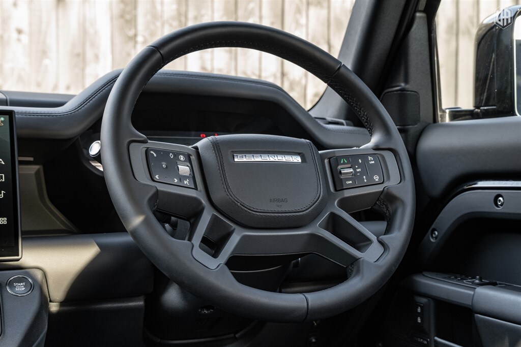 Used Land Rover Defender 110 2025 for sale - 77910097: Photo 42