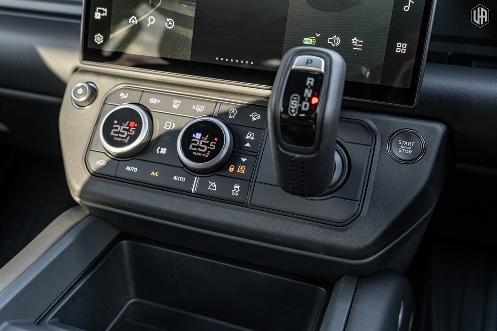 Used Land Rover Defender 110 2025 for sale - 77910097: Photo 50